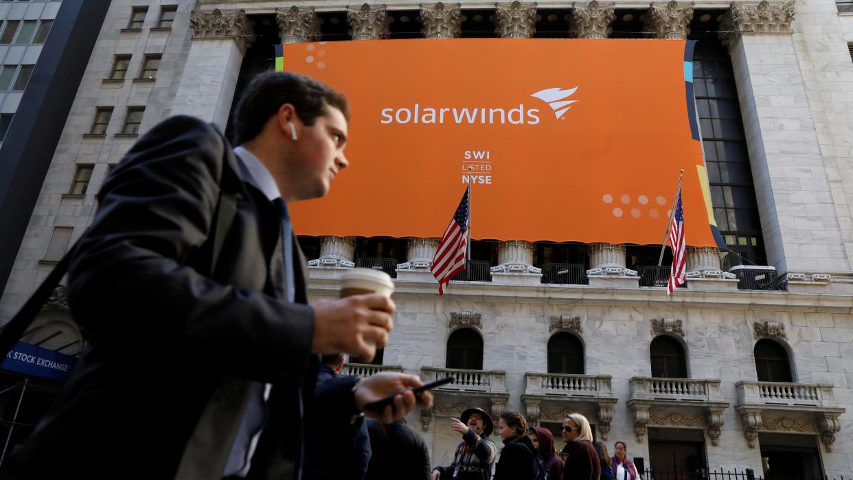 SolarWinds-Teaserbild-cyber-offence_reuters_Brendan-McDermid