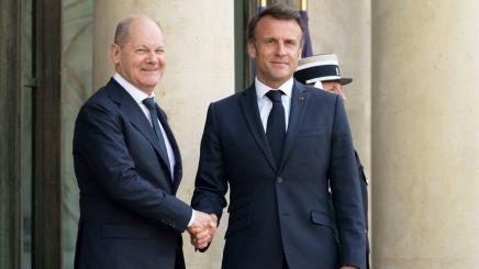Olaf Scholz und Emmanuel Macron in Paris im Juni 2023